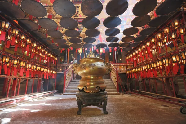 Bobine di incenso nell'uomo Mo temple.hk — Foto Stock