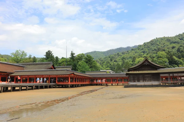 Salões do Santuário de Itsukushima na Ilha de Miyajima — Fotografia de Stock