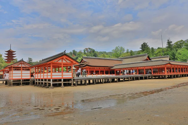 Temple of Miyajima with its four floor pagoda — Stock Photo, Image