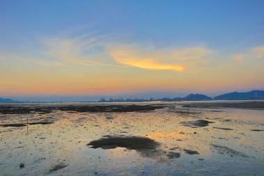 Sihirli saatte Ha Pak Nai  