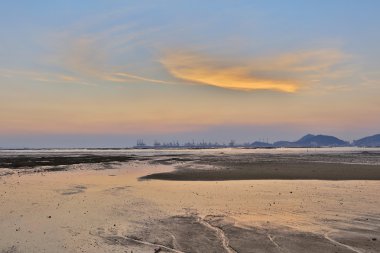 Sihirli saatte Ha Pak Nai  