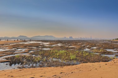 Günbatımı üzerinde Ha Pak Lai 