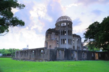 Hiroşima Japonya atom bombası kubbesi. 