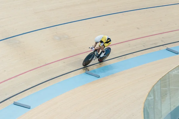 Kapalı izlemek Bisiklete binme