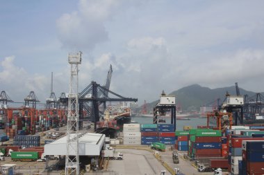 konteyner ile endüstriyel bağlantı noktası