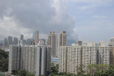 Hong Kong 'da halka açık bir apartman.