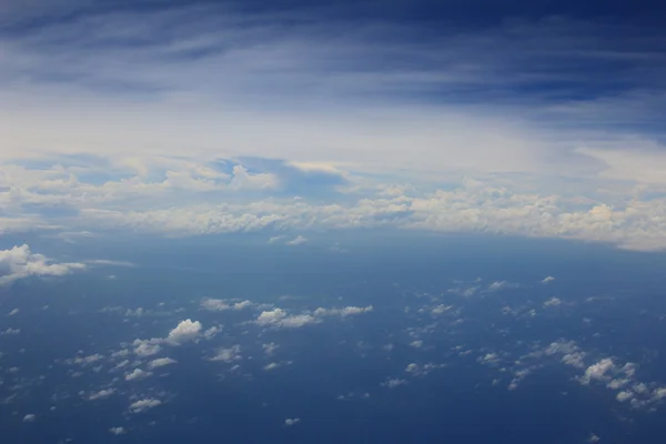 Nuvens céu azul, céu azul com nuvens . — Fotografia de Stock