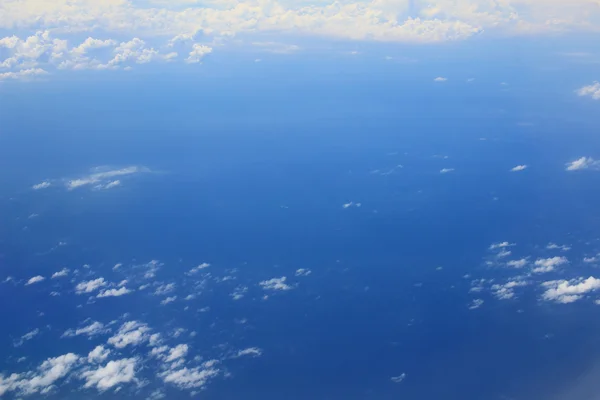 Nuvens céu azul, céu azul com nuvens . — Fotografia de Stock