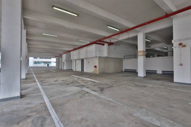 25 Ekim 2020 Modern arabalar Yau ma tei Otopark Binası 'na park edildi.