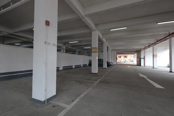 Paź 2020 Nowoczesne Samochody Zaparkowane Środku Yau Tei Car Parking — Zdjęcie stockowe