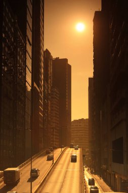 7 Kasım 2020 yaya geçidi, Wong Chuk Hang yolunun yanında, h