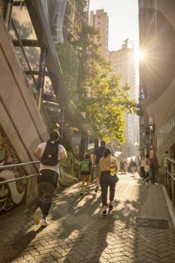 27 Kasım 2020. Shelley Caddesi, Hong Kong 'da güneş ışığı.