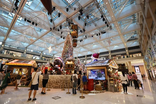 十一月二十七日香港地标购物商场圣诞装饰品 — 图库照片