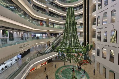 1 Aralık 2020 Noel Dekorasyonu, Times Square Mall in Hong Kong.