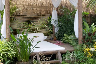 11 Mart 2006 HK çiçek fuarında küçük bir bahçe.