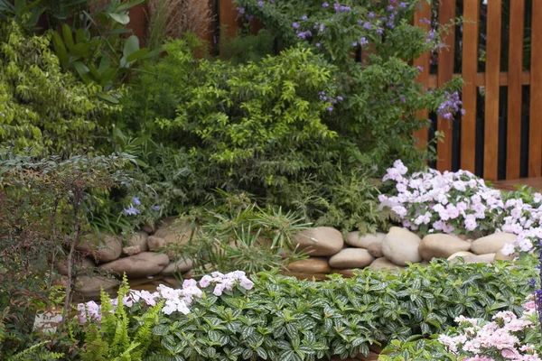 11 Mart 2006, bahar bahçesi, çiçek fuarında, hk