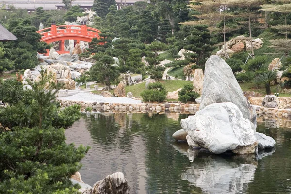 9 Aralık 2006, Hong Kong 'daki Nan Lian Garden.