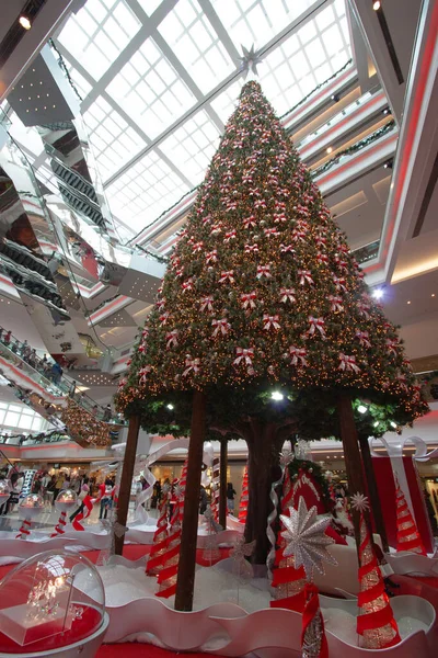 Dic 2006 Festival Walk Decoraciones Árboles Navidad Hong Kong —  Fotos de Stock