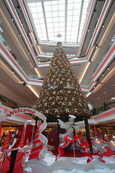 Dec 2006 Festival Walk Christmas Tree Decorations Hong Kong — Stock Photo, Image