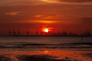 1 July 2006 the sunset of Shekou Container Terminals