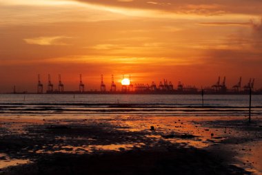 1 July 2006 the sunset of Shekou Container Terminals