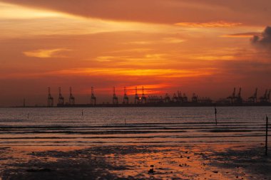 1 July 2006 the sunset of Shekou Container Terminals