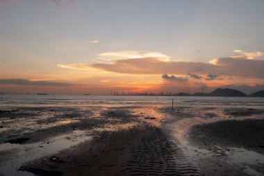 1 Temmuz 2006 plaj ve deniz gün batımı Pak Nai, Hong Kong