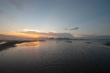 1 Temmuz 2006 plaj ve deniz gün batımı Pak Nai, Hong Kong