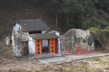 Sha Lo Tung Cheung Uk, Köydeki eski evler