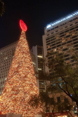 the chistmas tree at central , hong kong 2 Dec 2006