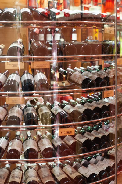 Chinese Restaurant Show Glass Wine Cellar April 2006 — Stock Photo, Image