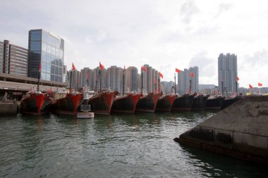 17 Haziran 2006 Typhoon Shelter Shau Kei Wan 'da. Hong Kong.
