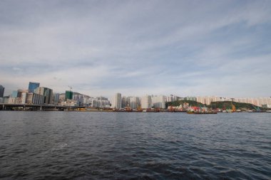 17 Haziran 2006 Hung Kong 'daki Kowloon Körfezi ufuk çizgisi.