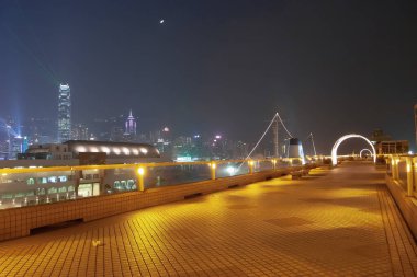 28 Ekim 2006 Çin Feribot Terminali 'nin çatı bahçesinde Noel ışıkları