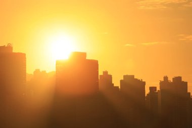 26 Aralık 2020, Sheung Wan, Hong Kong 'un batımı.