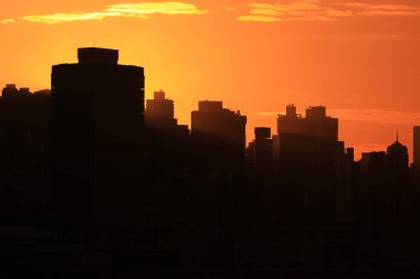 26 Aralık 2020, Sheung Wan, Hong Kong 'un batımı.