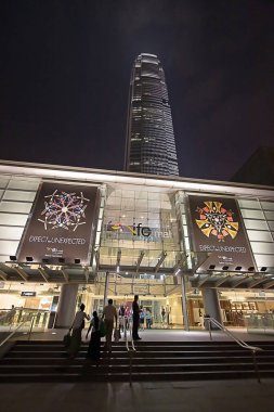 8 oct 2006 Night Hong Kong city and IFC shopping mall