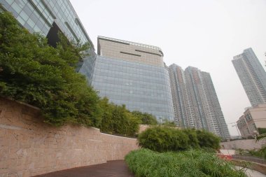 15 oct 2006 the Modern courtyard at the Cyberport , hk