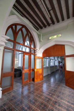 21 Ekim 2006, kale koridoru geçidi. Klasik Avrupa mimarisi.