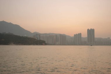  Victoria Limanı, Hong Kong Adası 'nın doğu tarafına odaklan. 4 Kasım 2006