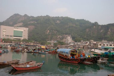 Sam Ka Tsuen tayfun sığınağında 12 Kasım 2006