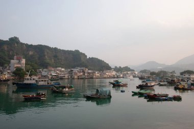 Sam Ka Tsuen tayfun sığınağında 12 Kasım 2006