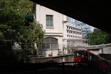 Hong Kong 'un orta seviye tramvayı 12 Kasım 2006