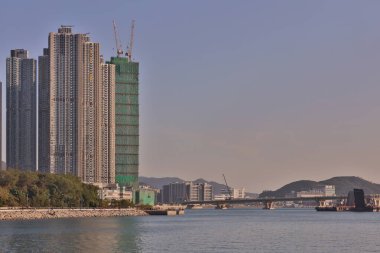 31 Aralık 2020, Los Angeles Parkı 'nı Tseung Kwan O-Lam Tin Tüneli' ne bağlayan köprü..