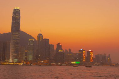 30 Aralık 2006 'da Tsim Sha Tsui' den Hong Kong siluetinin görüntüsü