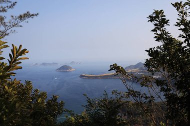 23 Ocak 2021 Hong Kong Temiz Su Koyu 'ndaki güzel kumlu plaj, Country Park