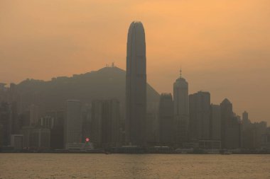 24 Aralık 2020 Turuncu Şehir, gün batımında şehir, Hong Kong