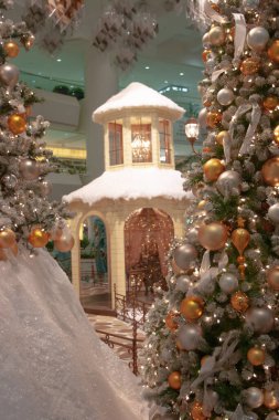 21 Aralık 2006 'da Merkez Alışveriş Merkezi' nde Noel süsleri