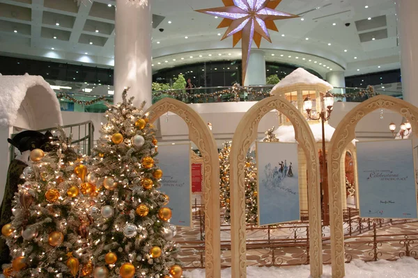 Decoration Christmas Seasonal Central Shopping Mall Dec 2006 — Stock Photo, Image
