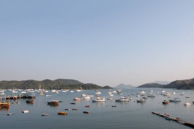 4 Aralık 2005 'te Hebe Haven' ın deniz kıyısındaki büyük tekne parkının manzarası